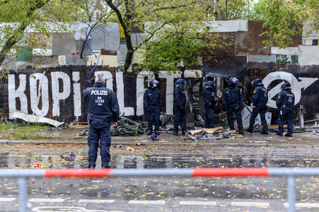Räumung des Wagencamps 'Köpi' in Berlin