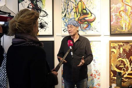 BodyArt-Performance von Jörg Düsterwald in der Hamburger-Kunstgalerie