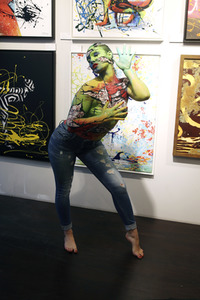 BodyArt-Performance von Jörg Düsterwald in der Hamburger-Kunstgalerie