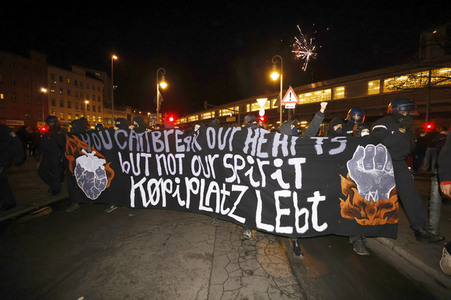 Demonstration gegen die Räumung des Wagencamps 'Köpi' in Berlin