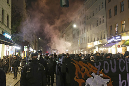 Demonstration gegen die Räumung des Wagencamps 'Köpi' in Berlin