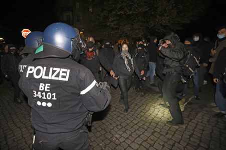 Demonstration gegen die Räumung des Wagencamps 'Köpi' in Berlin