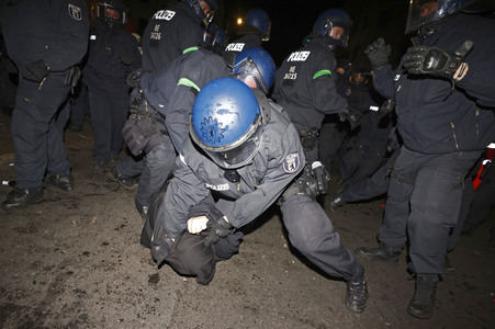 Demonstration gegen die Räumung des Wagencamps 'Köpi' in Berlin