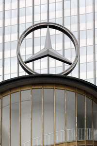 Symbolfoto Mercedes-Benz