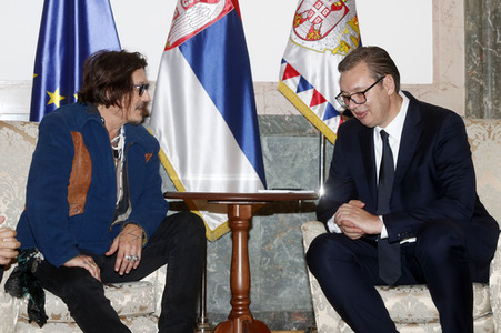 Präsident Aleksandar Vučić empfängt Johnny Depp in Belgrad