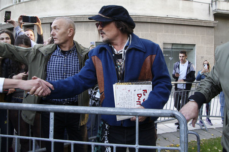 Präsident Aleksandar Vučić empfängt Johnny Depp in Belgrad