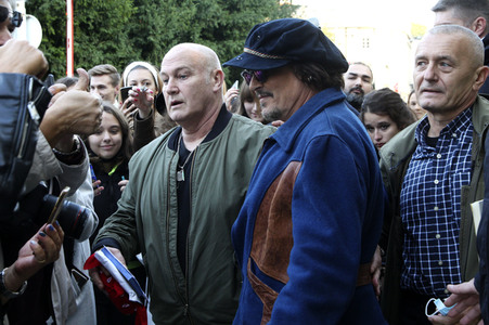 Präsident Aleksandar Vučić empfängt Johnny Depp in Belgrad