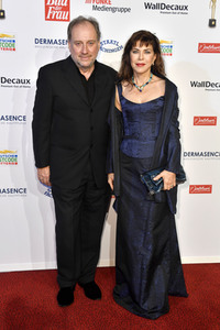 Goldene Bild der Frau 2021 in Hamburg