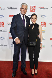 Goldene Bild der Frau 2021 in Hamburg