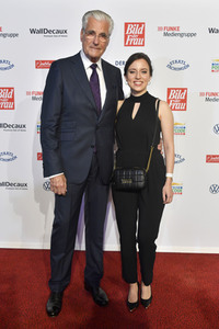 Goldene Bild der Frau 2021 in Hamburg