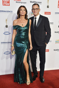 Goldene Bild der Frau 2021 in Hamburg