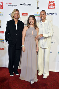 Goldene Bild der Frau 2021 in Hamburg