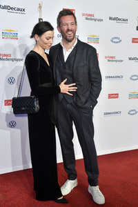 Goldene Bild der Frau 2021 in Hamburg