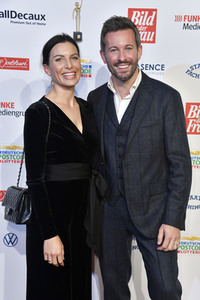 Goldene Bild der Frau 2021 in Hamburg