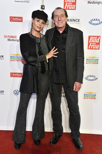 Goldene Bild der Frau 2021 in Hamburg