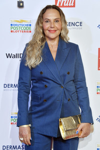 Goldene Bild der Frau 2021 in Hamburg