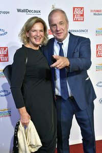 Goldene Bild der Frau 2021 in Hamburg