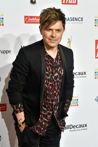 Goldene Bild der Frau 2021 in Hamburg