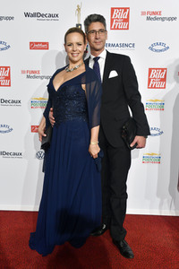 Goldene Bild der Frau 2021 in Hamburg