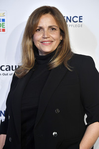 Goldene Bild der Frau 2021 in Hamburg