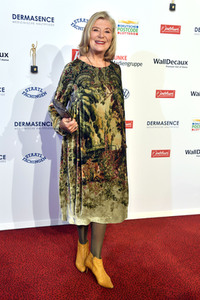 Goldene Bild der Frau 2021 in Hamburg