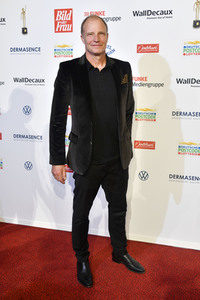 Goldene Bild der Frau 2021 in Hamburg