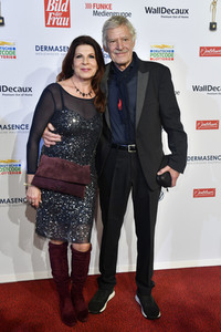 Goldene Bild der Frau 2021 in Hamburg