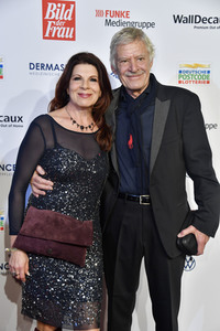 Goldene Bild der Frau 2021 in Hamburg