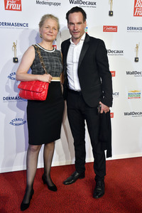 Goldene Bild der Frau 2021 in Hamburg