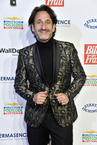 Goldene Bild der Frau 2021 in Hamburg