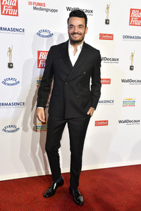 Goldene Bild der Frau 2021 in Hamburg