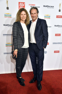 Goldene Bild der Frau 2021 in Hamburg