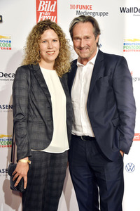 Goldene Bild der Frau 2021 in Hamburg