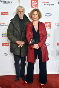 Goldene Bild der Frau 2021 in Hamburg