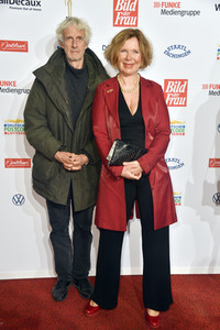 Goldene Bild der Frau 2021 in Hamburg