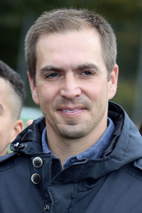 Philipp Lahm und Celia Sasic besuchen Eliteschule des Fußballs in Hamburg