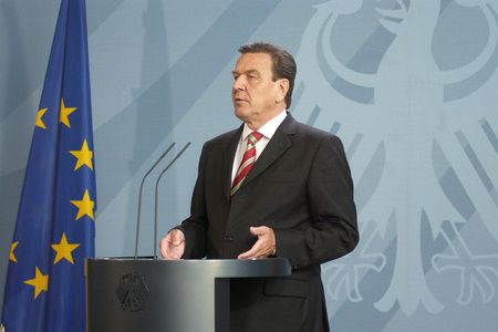 Pressestatement von Gerhard Schröder in Berlin