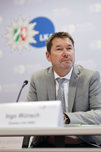 Pressetermin 'Hinweistelefon - Sexueller Missbrauch von Kindern und Jugendlichen' in Düsseldorf