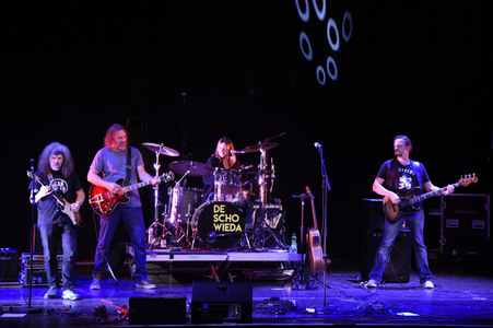 Doppelkonzert Roland Hefter mit Isarrider & DeSchoWieda in München