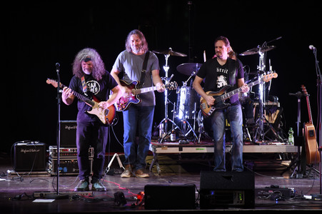 Doppelkonzert Roland Hefter mit Isarrider & DeSchoWieda in München