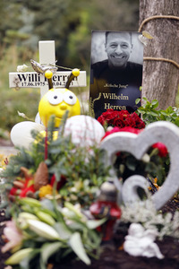 Grab von Willi Herren in Köln