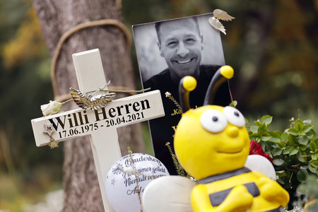 Grab von Willi Herren in Köln