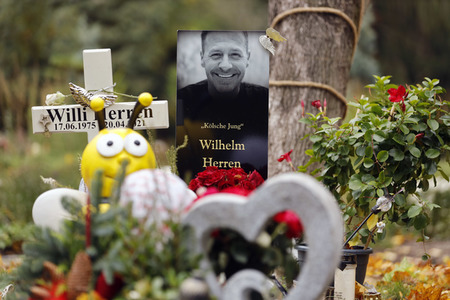 Grab von Willi Herren in Köln