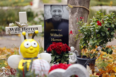 Grab von Willi Herren in Köln