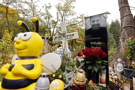 Grab von Willi Herren in Köln
