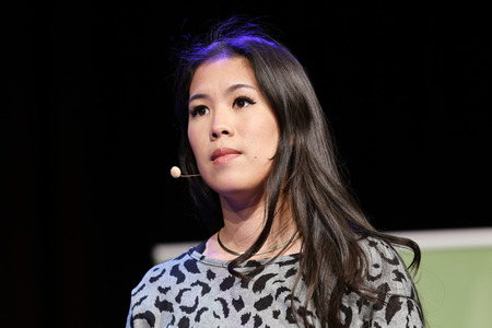 Mai Thi Nguyen-Kim und Louis Klamroth auf der lit.Cologne Sonderedition in Köln