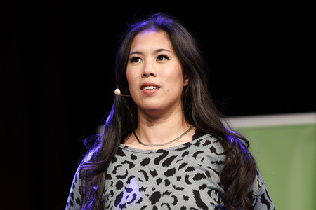 Mai Thi Nguyen-Kim und Louis Klamroth auf der lit.Cologne Sonderedition in Köln