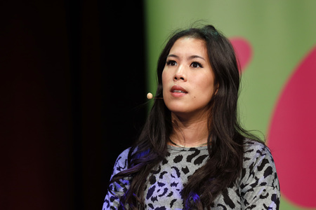 Mai Thi Nguyen-Kim und Louis Klamroth auf der lit.Cologne Sonderedition in Köln
