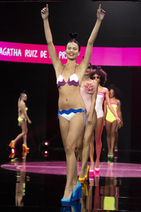 Agatha Ruiz de la Prada Fashion Show auf der Gran Canaria Swim Week in Maspalomas