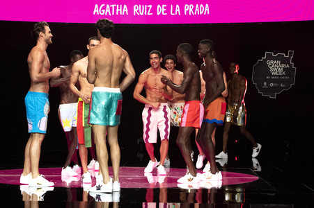 Agatha Ruiz de la Prada Fashion Show auf der Gran Canaria Swim Week in Maspalomas